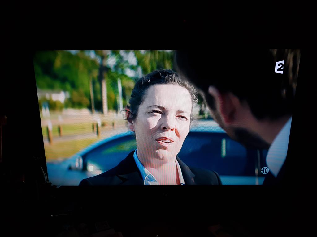 FunnySeng_'s tweet photo. It's so awesome to see @BroadchurchTV season 3 premiere in France with the incredible @David_Tennant and @OColmanFans 😊😍 https://t.co/SJbuRdaNOr