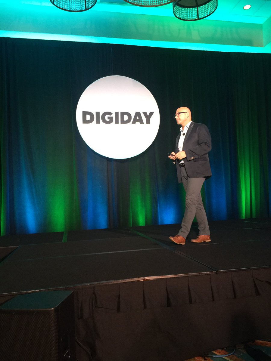 daveygolds's tweet photo. Passionate delivery by @Appboy's Matt McRoberts at DAS Charleston ⚡️ #Personalization #CXObsession #1stPartyData #DigidayAgency #Braze https://t.co/X4WAUqFEoW