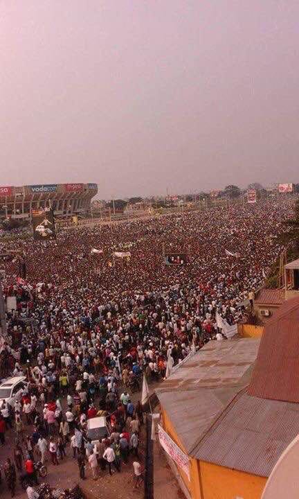 LisetteKabanga's tweet photo. “Ceux qui rendent une révolution pacifique impossible rendront une révolution violente inévitable.” MC.@fatshi13 @sindika_dokolo https://t.co/2rqCJ995Kn