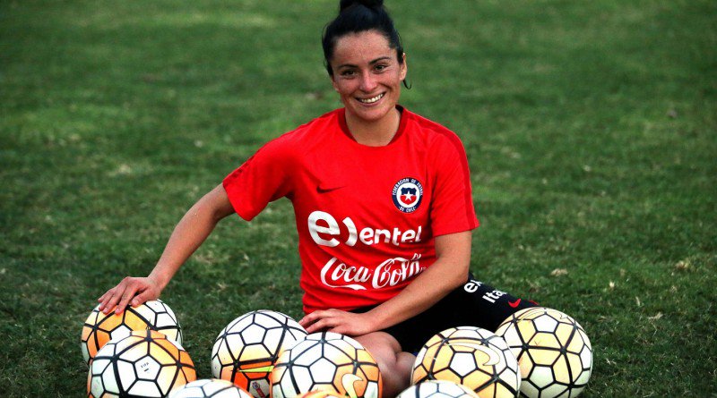 radiolaclave's tweet photo. Tomamos contacto con María José Rojas, de La Roja Femenina #ConclaveTransicion10 https://t.co/tZu35Aic9M