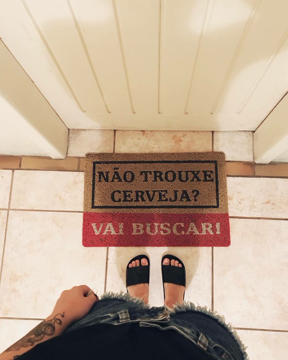 pqzoando's tweet photo. Quando eu morar sozinho vai ter um desse na entrada da minha casa https://t.co/1yZcZuFcHS