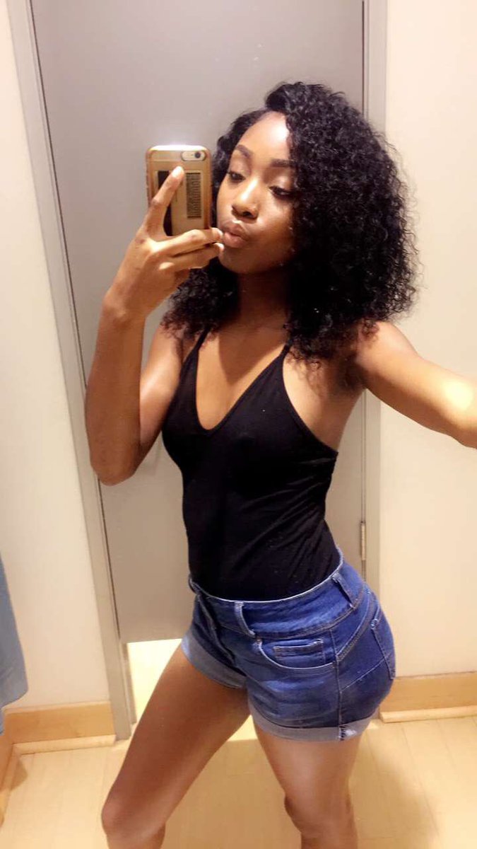 MeshaWitDaReefa's tweet photo. All he wanna do is touch ittt!🤤😋 #myasu21 https://t.co/OW8Ex0Xzpe