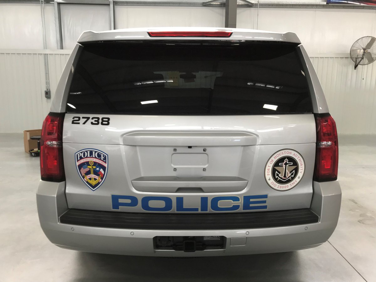 OnSiteDecals's tweet photo. Tahoe for @Port_Houston Police Department. Done with @SiddonsMartin https://t.co/RdkpP65TlX