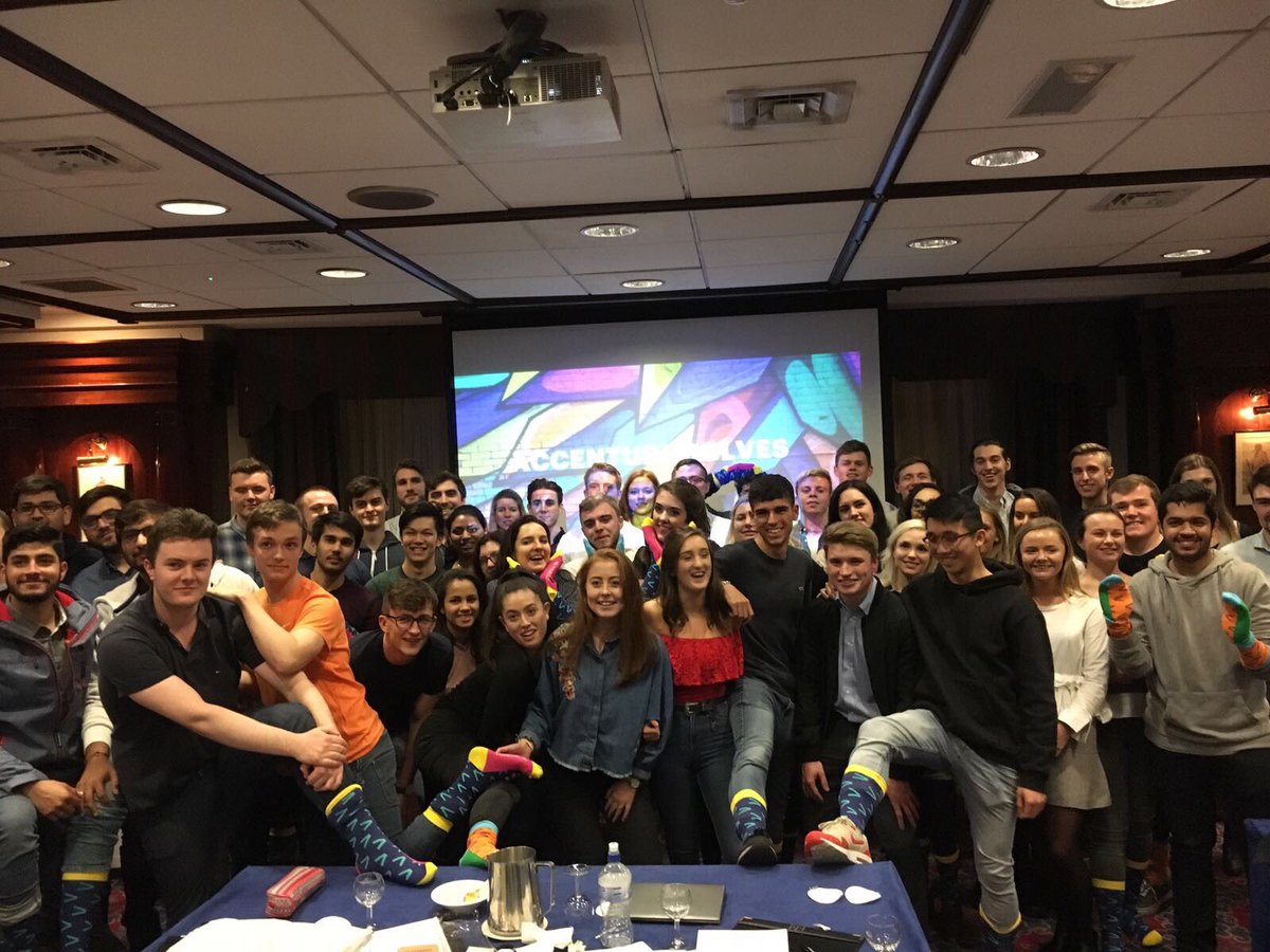 aloy1's tweet photo. Amazing @tcddublin students at #AccentureSolves #Trinity-incredibly high standards!Make sure to get your applications in! #tweetyourfeet https://t.co/G6CbJpTlvW