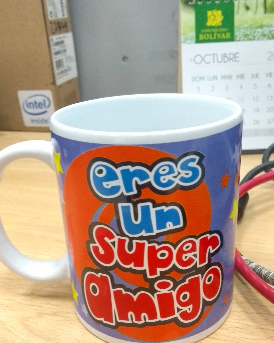 Dexaug95's tweet photo. Así cuando te regalan un mug 😊😊😊
Gracias @aleborja27 😉😉 https://t.co/OeHZZSlH50