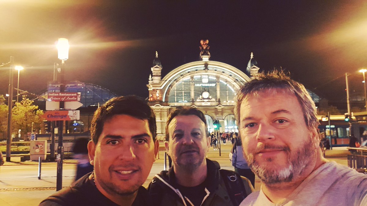 VannerLog's tweet photo. Ready for @CPhIWW tomorrow. @WCAPharma @Envirotainer #GDP #Pharma #4PL https://t.co/sCQUNOrbA6