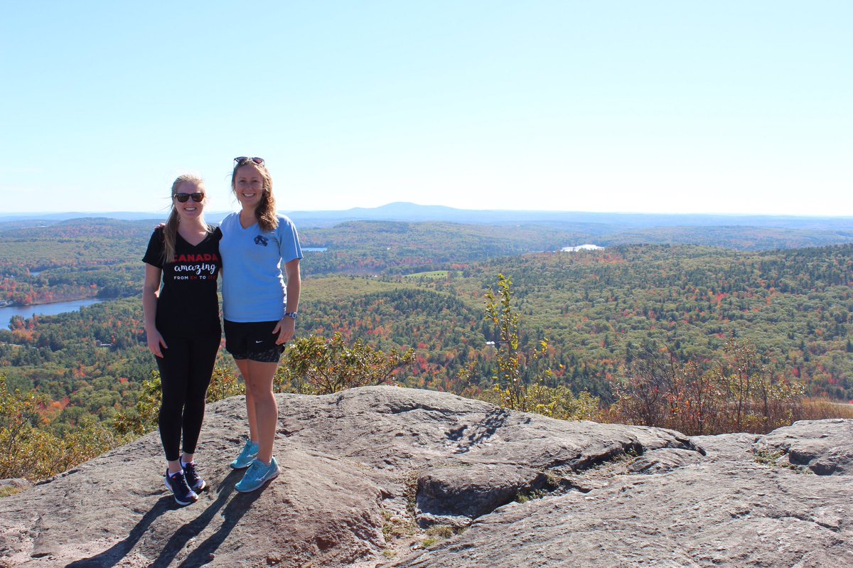 alexbeall's tweet photo. #fall has arrived in #NewEngland 🍁🍂 from last week's hike at #MountWatatic https://t.co/mfzJvq5DgN