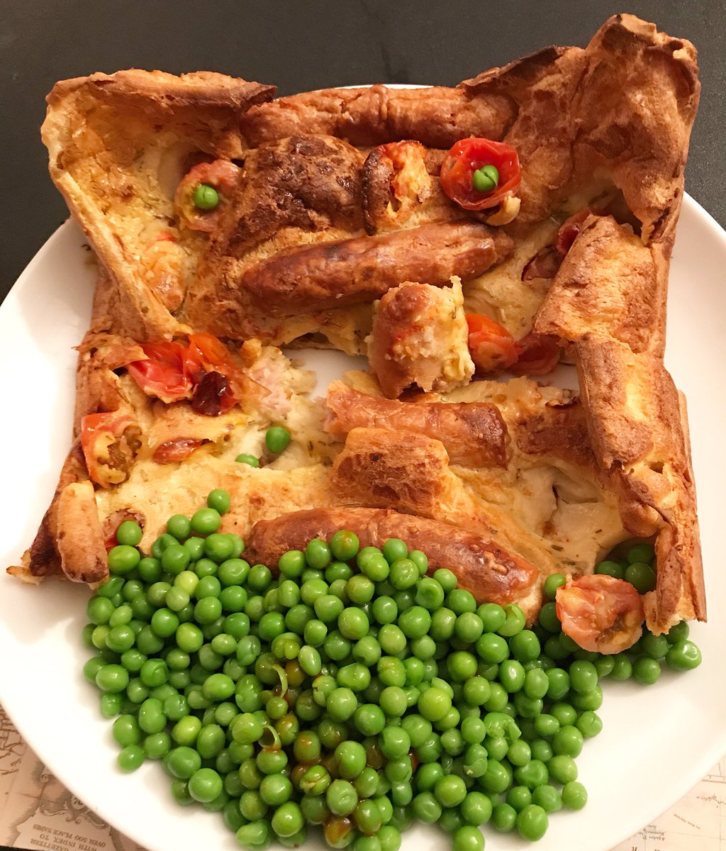 Albiestar's tweet photo. Just got time to share a fab fully integrated #dinnerface Toad in the Hole (#dinnerface is a spin off of the much acclaimed #breakfastface). https://t.co/qo09ntmSer