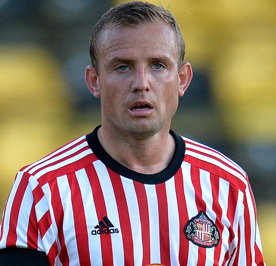 bet365's tweet photo. Neymar has the same amount of career red cards, and 34 *more* yellow cards than Lee Cattermole.

Lee. Cattermole. 😶 https://t.co/CuJGmM5oqp