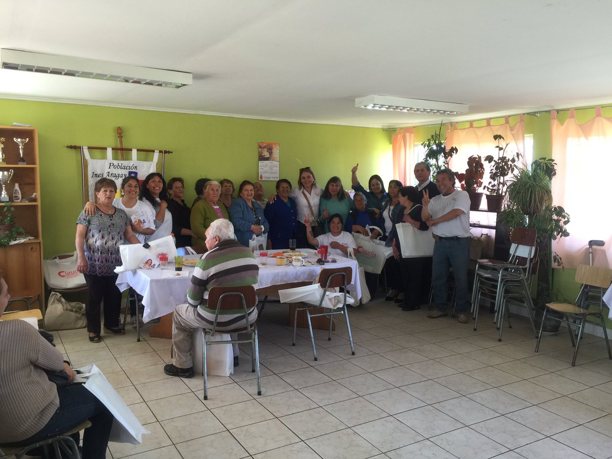 Clo_Aravena_L's tweet photo. Agradecemos a la Junta de Vecinos de la Población #InesAragay de #Parral x abrirnos las puertas para dialogar.
#DialogandoSeConstruye #o68 https://t.co/MnK0HdsCbK