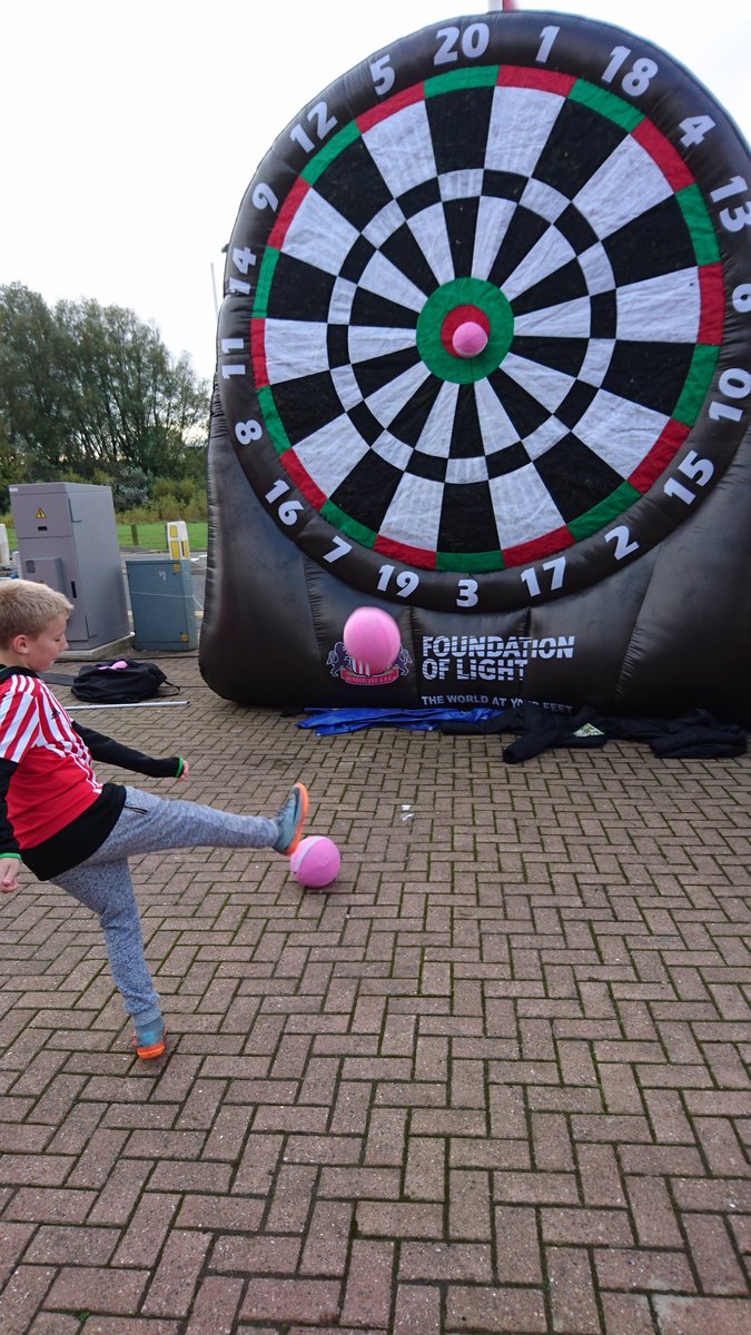 Mark_Gradwell's tweet photo. Kids had a great time @StadiumOfLight #SAFCFanFest today.
Great to catch up with @robynparker13 @JackGray1997 too https://t.co/MwaI79i2qJ