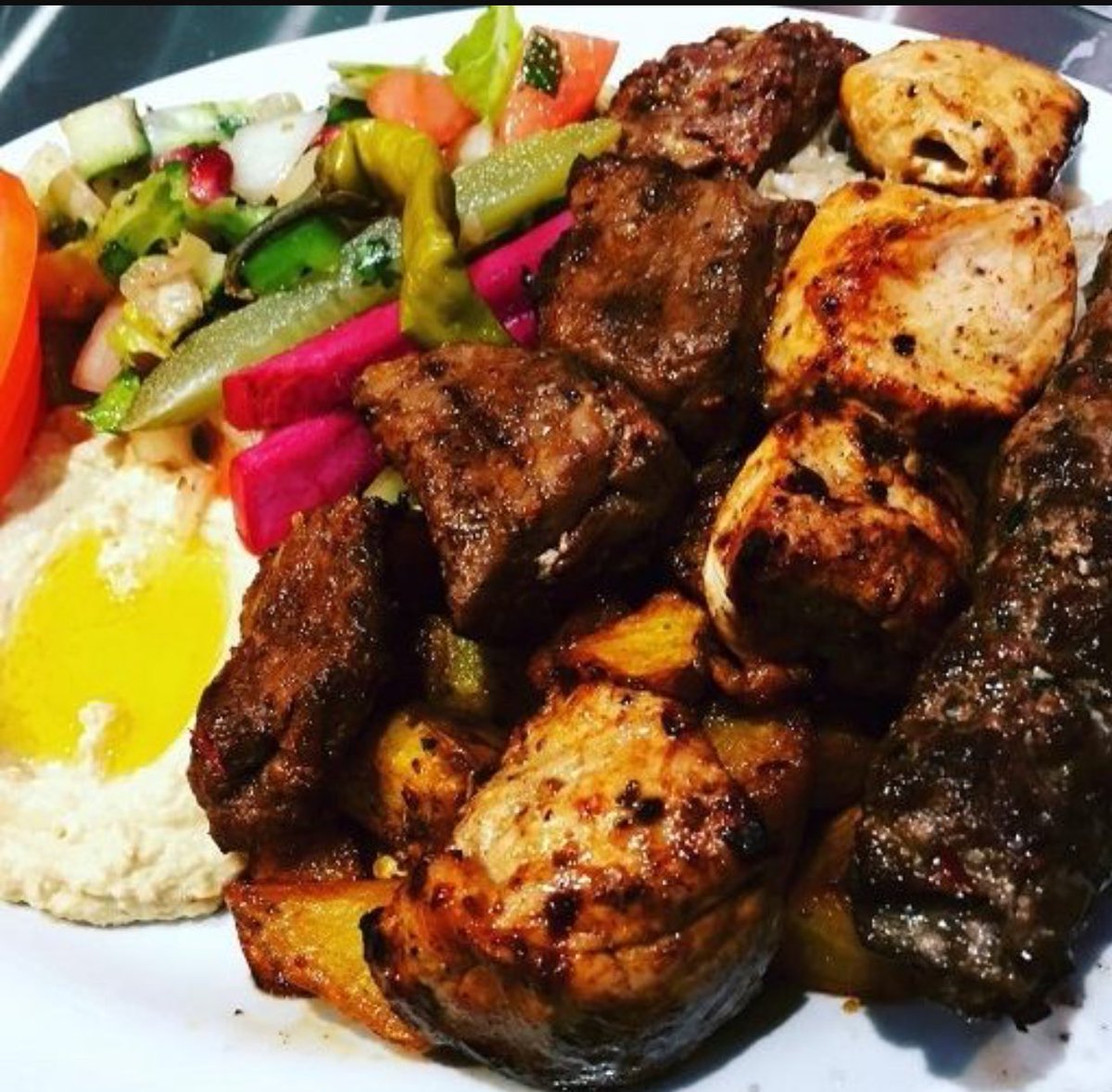 YEGHalal's tweet photo. Check out the Fairmont Grill in #yyc on 17th ave for some amazing grilled meats!!! #sizzle #halal https://t.co/g11OiQlEek