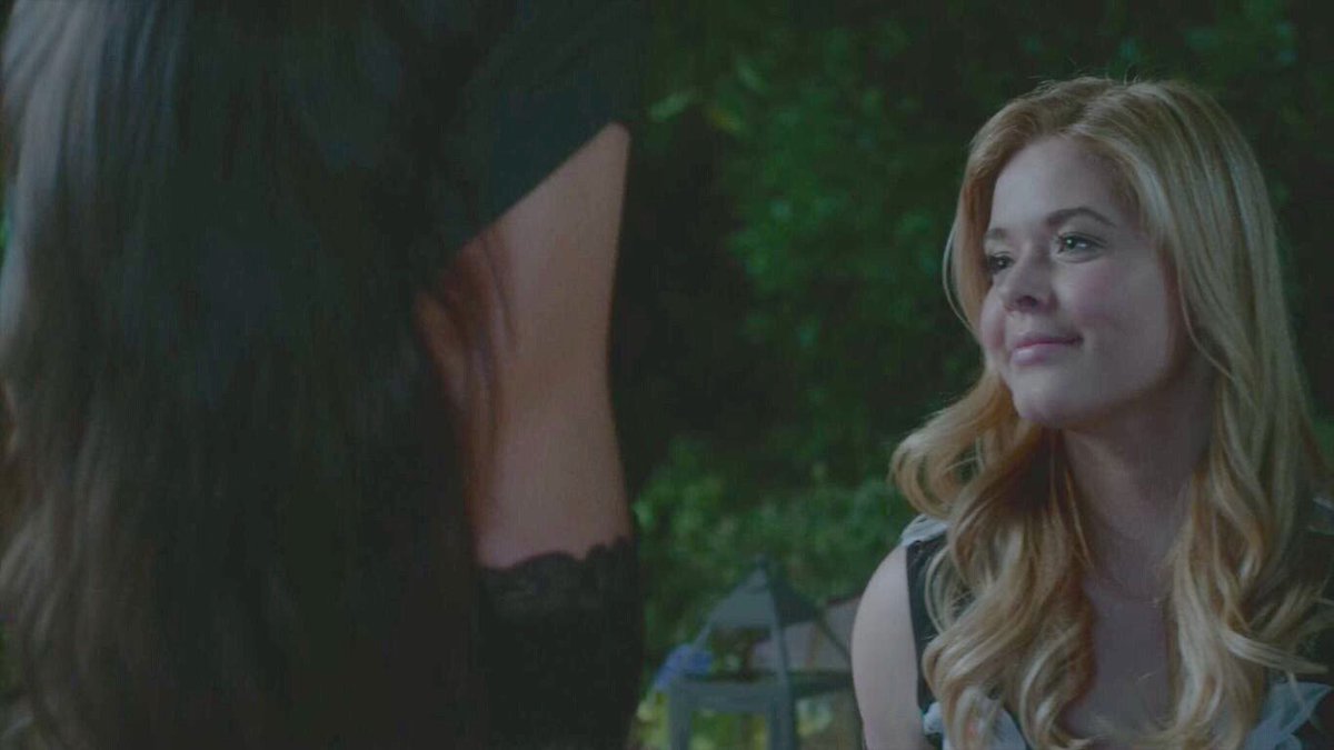 wesleyshosie's tweet photo. Alison was so ready 😜🔥 https://t.co/OsbY5H7fKa