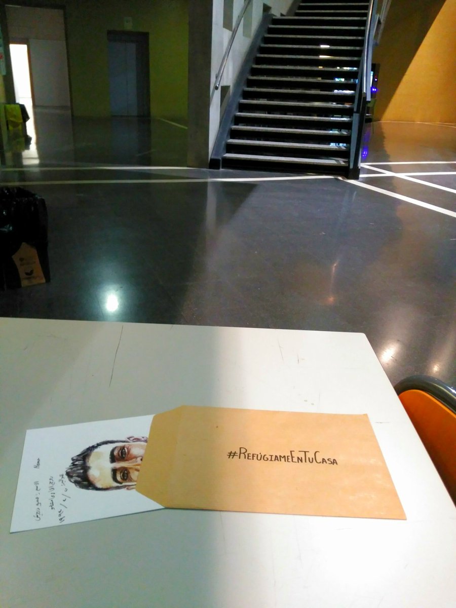 AlCuadradoSoli's tweet photo. Un sobre de #Refúgiameentucasa ha sido visto en la #UPV, #Facultatbellesarts, #Valencia cógelo, es #gratis. #Ilustración  #Refugiados https://t.co/3g3vaHRd3k