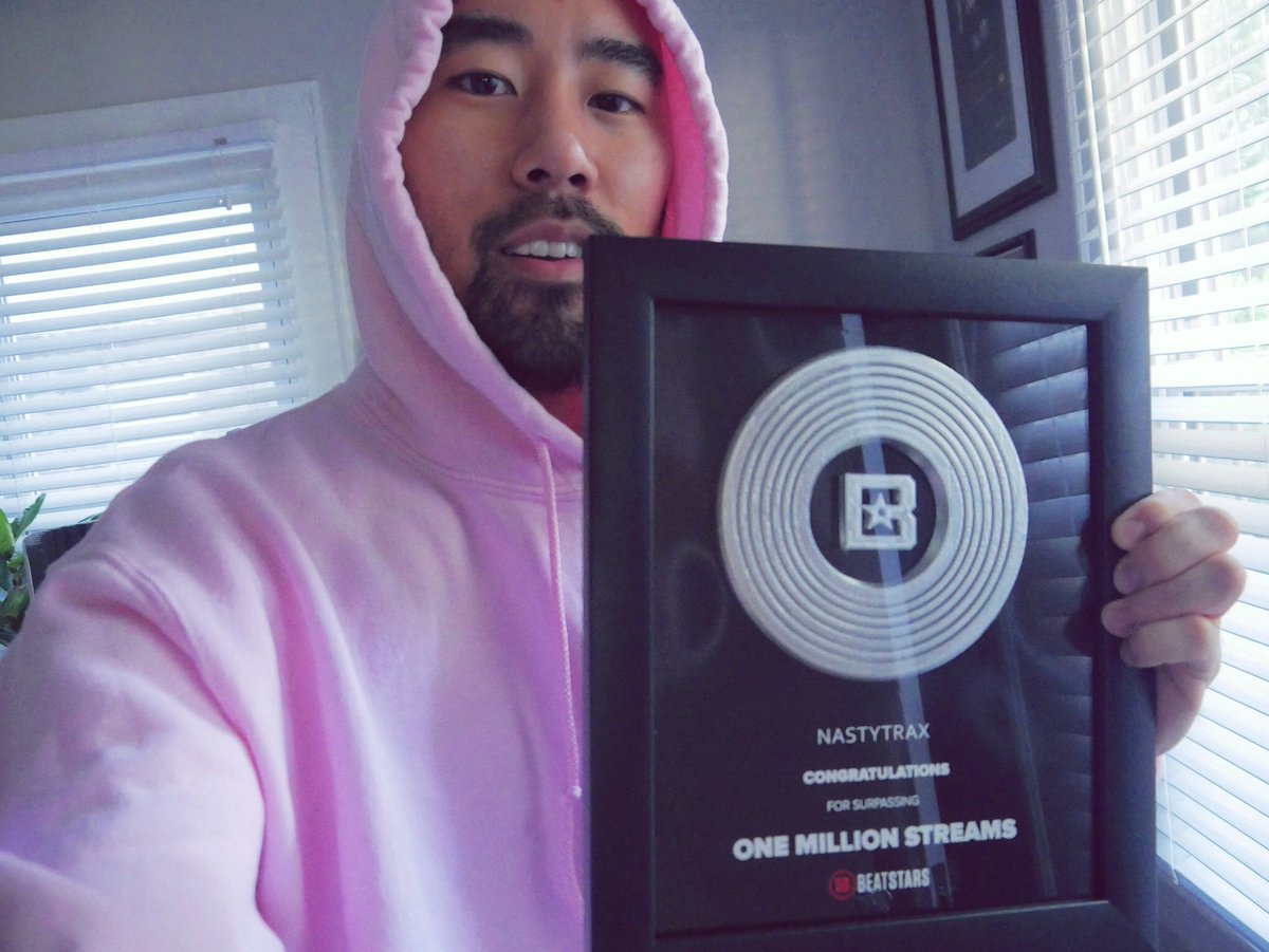 KatoProducer's tweet photo. ONE MILLION FUCKIN STREAMS ON @BeatStars 💿 https://t.co/vaJXgpf60l