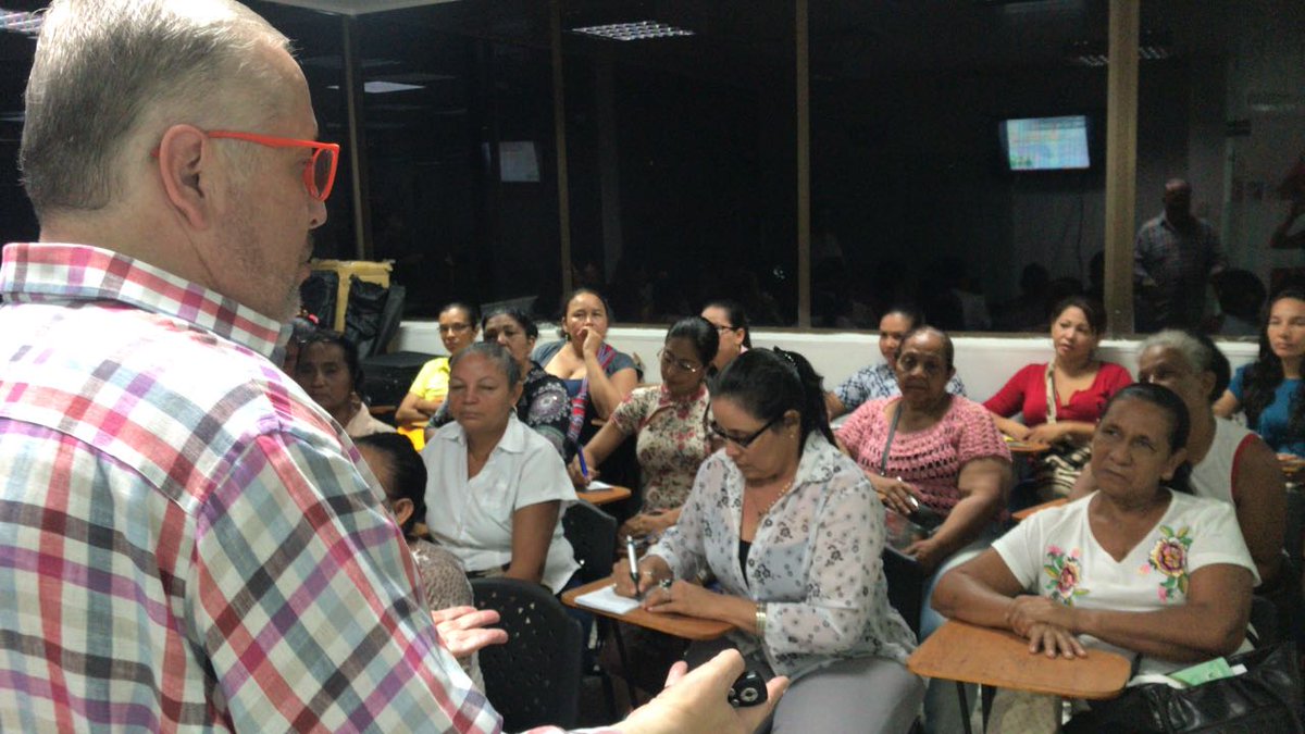 PROPAIS's tweet photo. Taller de preparación de oferta previo a la misión y feria empresarial #PROIM en Valledupar https://t.co/IUeauje4PA