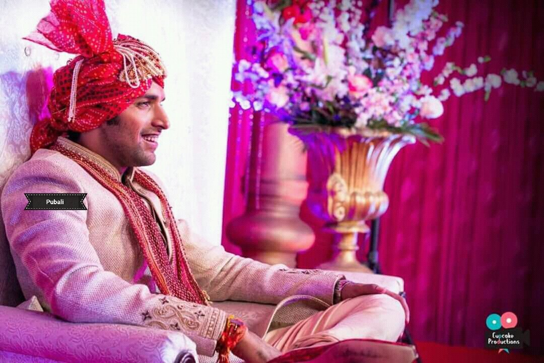 akta_pori's tweet photo. This is what we call a CHARMER...π
" @ShaleenMalhotra "β€β€β€πππ€
#DAPPER_AFπ
#ROYALNESS_PERSONIFIEDππ https://t.co/wu9o6mbzHO
