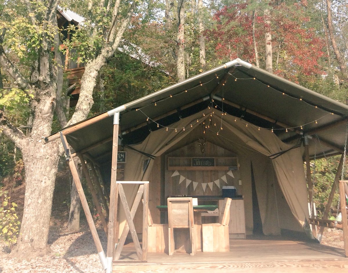 CampLeConte's tweet photo. Come #visit #campleconte ππππ² #Glamp #Camp #Gatlinburg #Tennessee #gsmnp https://t.co/QyW2duULCO https://t.co/Jv8UkSgGOY