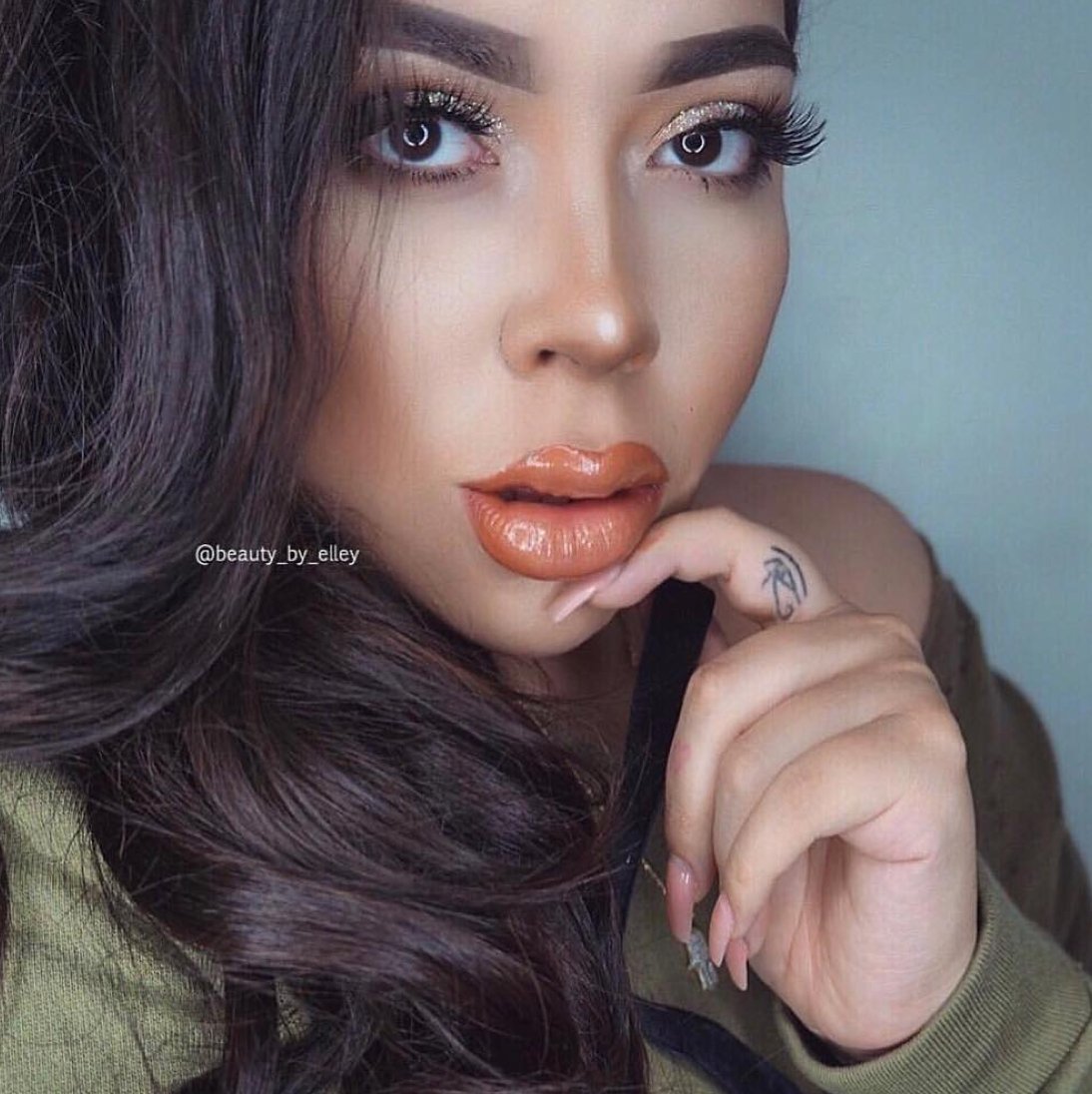 Bombshell Alert 🔥
#FrendsBeauty <a href="/beauty_by_elley/">Elley Danay</a>
Fierce Glam with Gorgeous Looks. Shop Now @frendsbeauty 💥