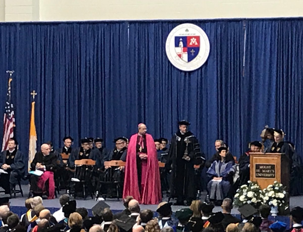 FrCollinPoston's tweet photo. Congratulations @MSMU on the inauguration of your new President Timothy Trainor! #MountProud #teamTrainor #GoMount https://t.co/usIIjMHcWs
