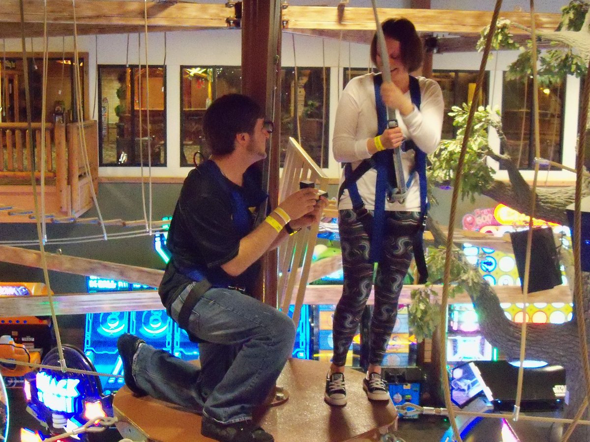 RCI_adventure's tweet image. On vacation at Wilderness Hotel last October Wayne decided to propose to Liz! Needless to say, she said YES! #UniqueProposal #SkyTrail