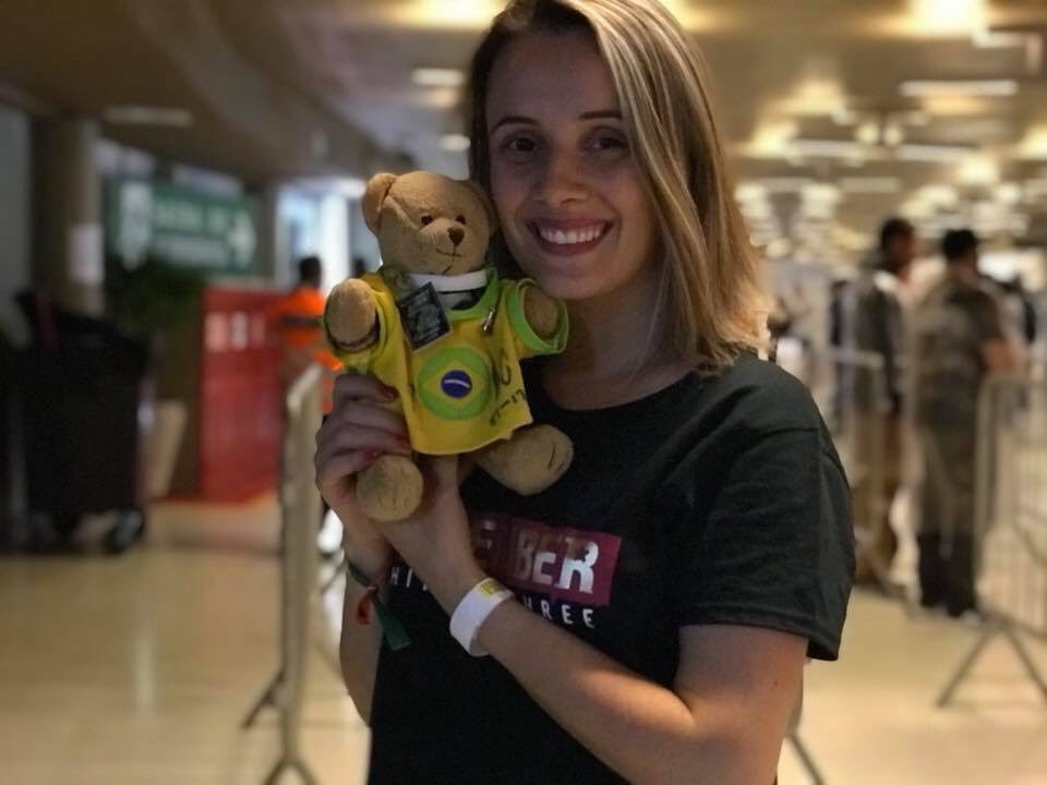 Joshuathebearu2's tweet photo. Joshua meeting new buddies in São Paulo, living the bear life ...❤️🐻🇧🇷 #followtheu2bear 
#U2TJTBRAZIL 
#SaoPauloShow3 https://t.co/JNP43mGKvk