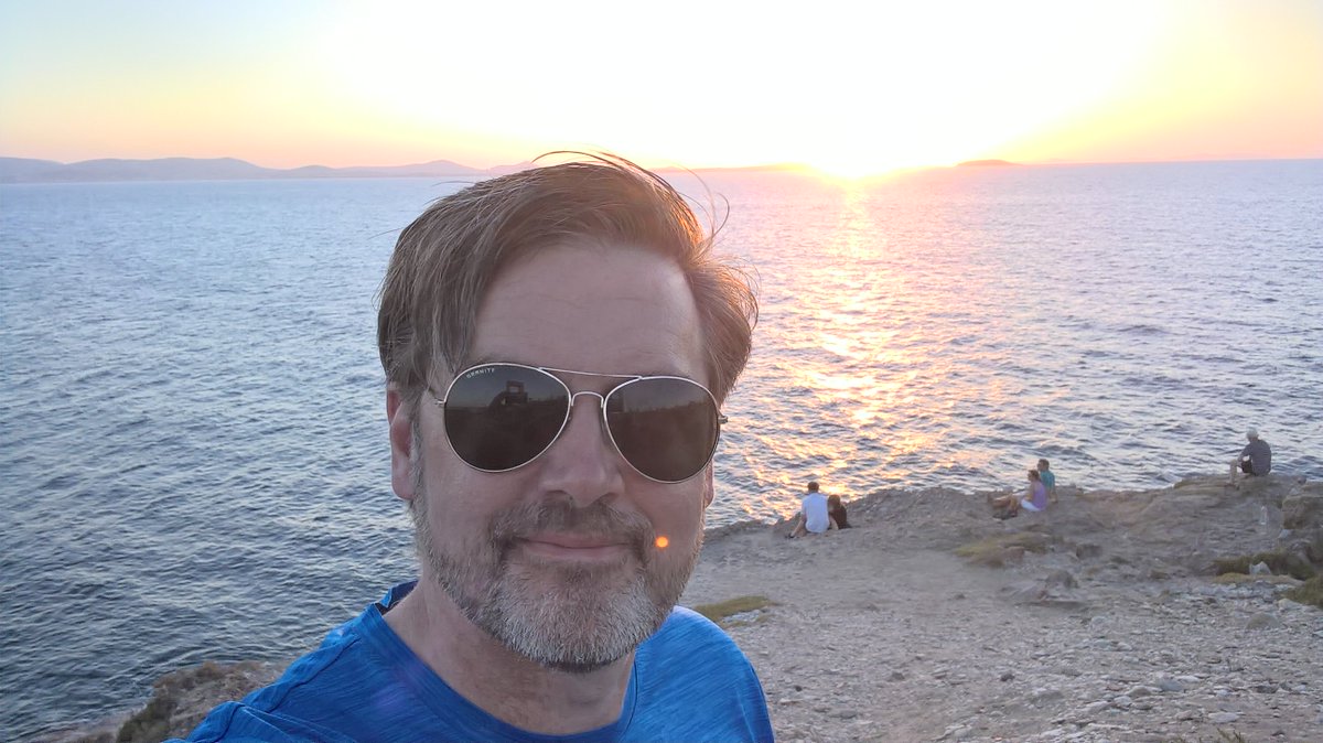 Hellwer's tweet photo. I am the @creativecommons Open Education Platform. #ccopenedu #500andcounting @BXplainer https://t.co/LGW6whFFWS