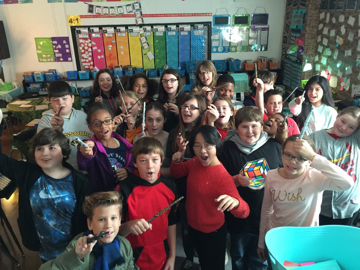 YoreHeather's tweet photo. One of our very own Ss made Harry Potter wands over the weekend for our entire class:)#fmsteach https://t.co/SedfH59YXw