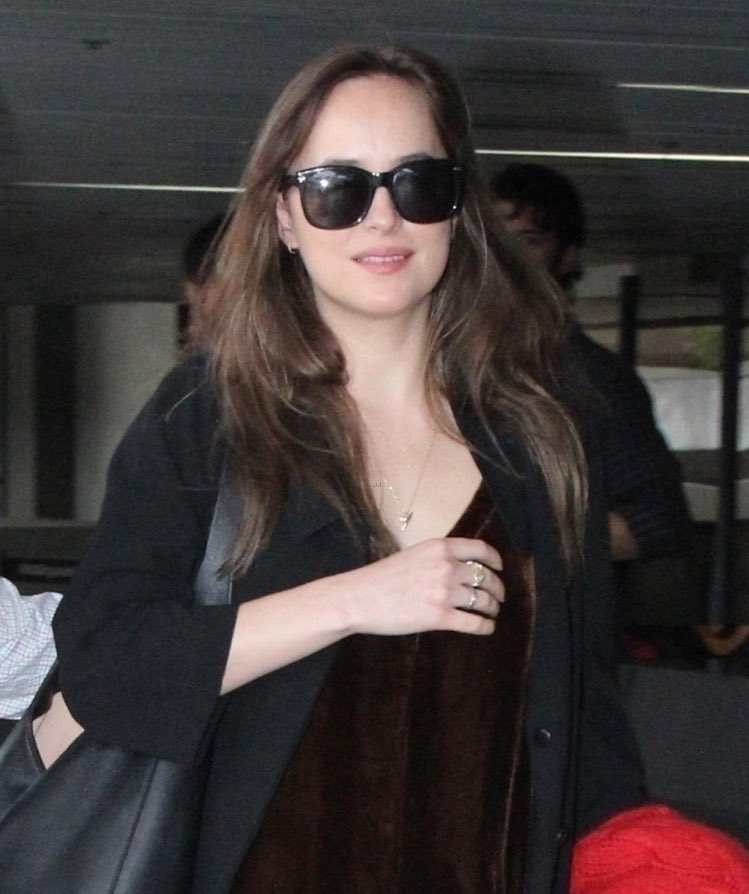 momayij's tweet photo. EU SOU A PESSSOA MAIS TRISTE DO BRASIL HOJE 
#WelcometoBrazilDakotaJohnson https://t.co/W4G377uFiV