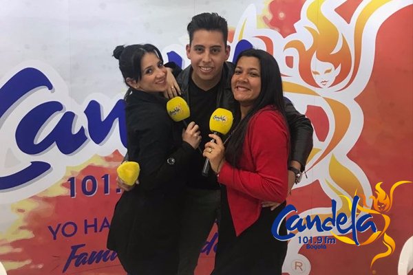 CandelaBogota's tweet photo. Seguimos con los premios, las risas y música de #SintoníaDeLocura en #CentroSuba. Pégate a este parche en 101.9 FM y https://t.co/jwFxKQoWEw https://t.co/VenrjQPA8k