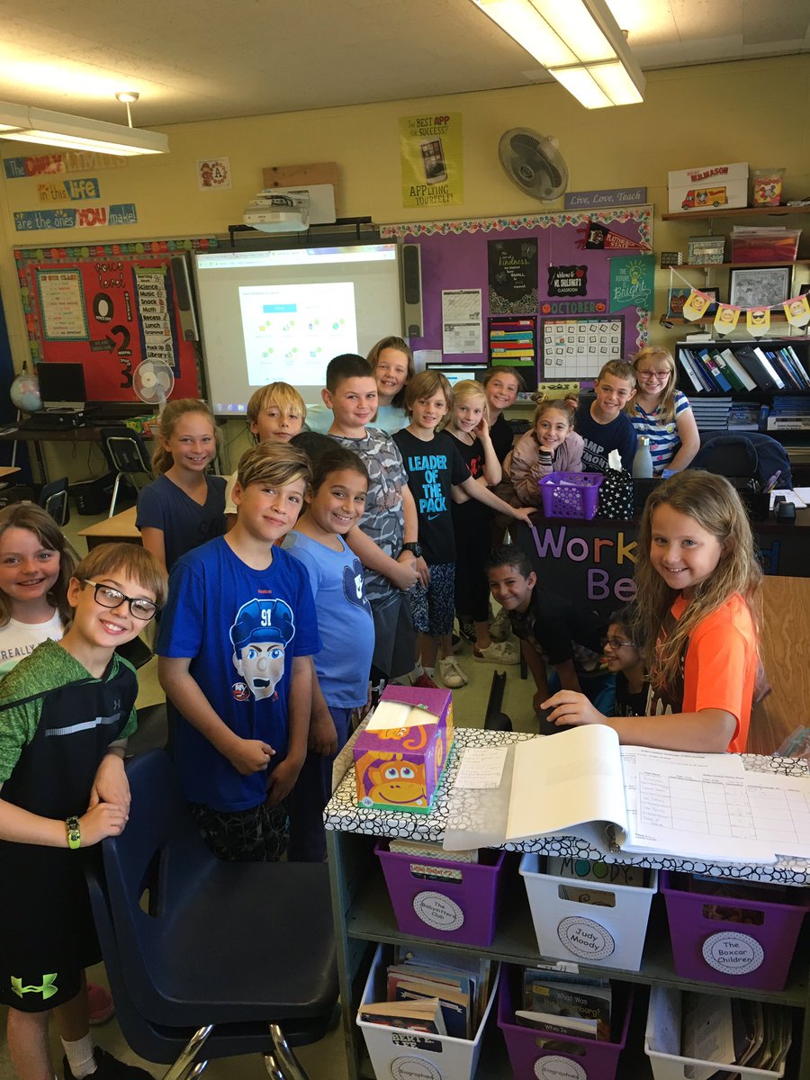 mrsjcorea's tweet photo. We enjoyed learning all about the physics behind creating a safe and fun roller coaster.#osdstem 🎢@School9E @dmigdol123 @DianeProvvido https://t.co/7uEvvnu0Aa