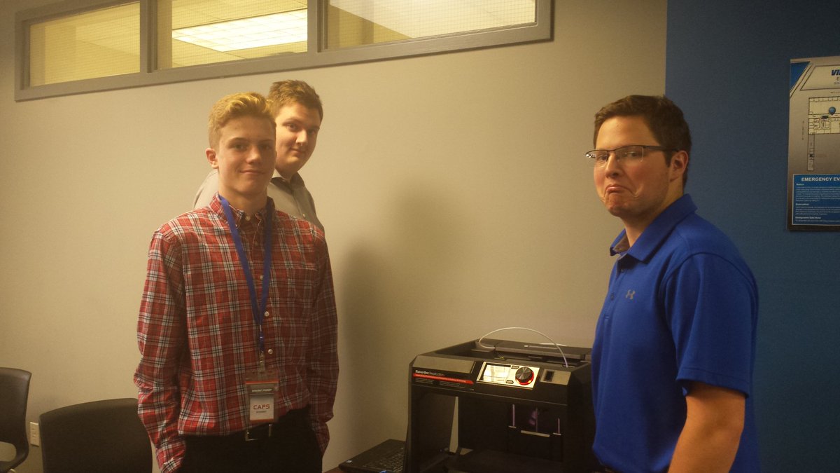 CF_CAPSTechEng's tweet photo. @VikingPumpInc got a new @makerbot 3D printer for @CF_CAPS! #investinginlearning https://t.co/B45ndBwwW5