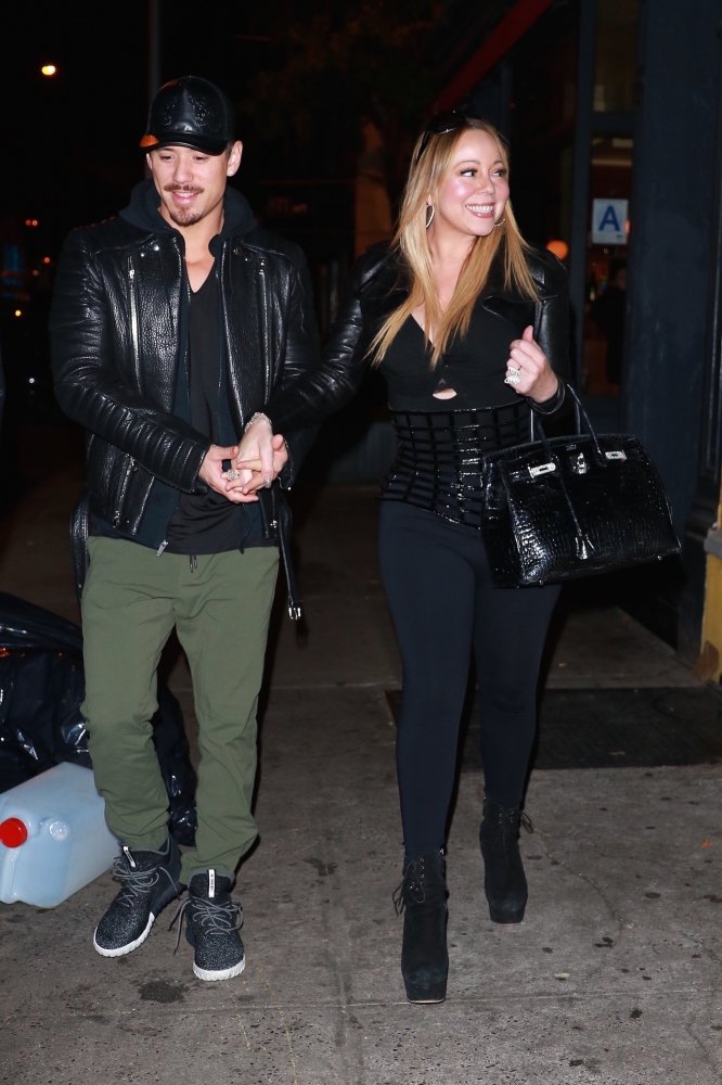 BryanTanakaFan's tweet photo. Night out in #NewYorkCity, @MariahCarey and @BryanTanaka spotted at the #BlueRibbonBrasserie. ❤️❤️❤️ https://t.co/arwKh2mDme