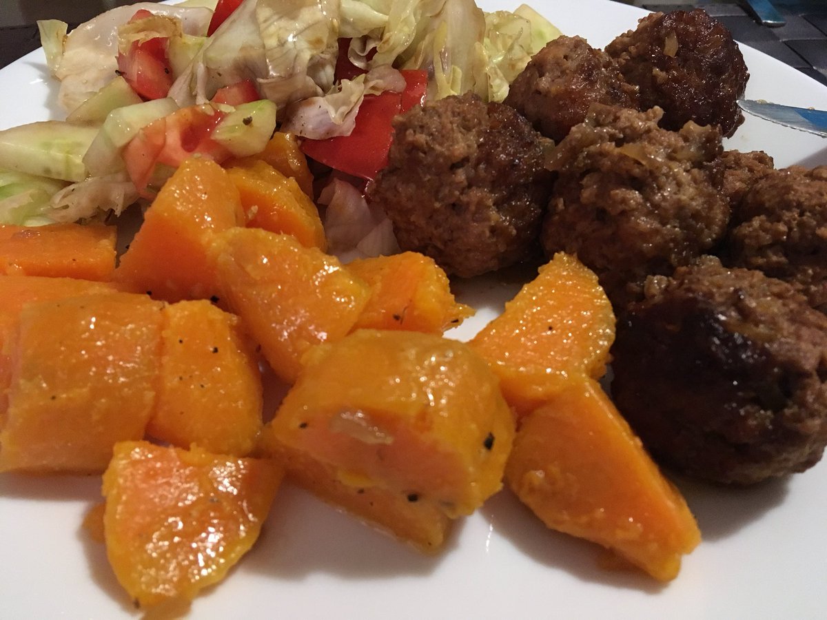 LeedsMarc's tweet photo. Slow cooked meat balls, sweet potato and salad. #champions #foodheaven https://t.co/M8DACcWUpp