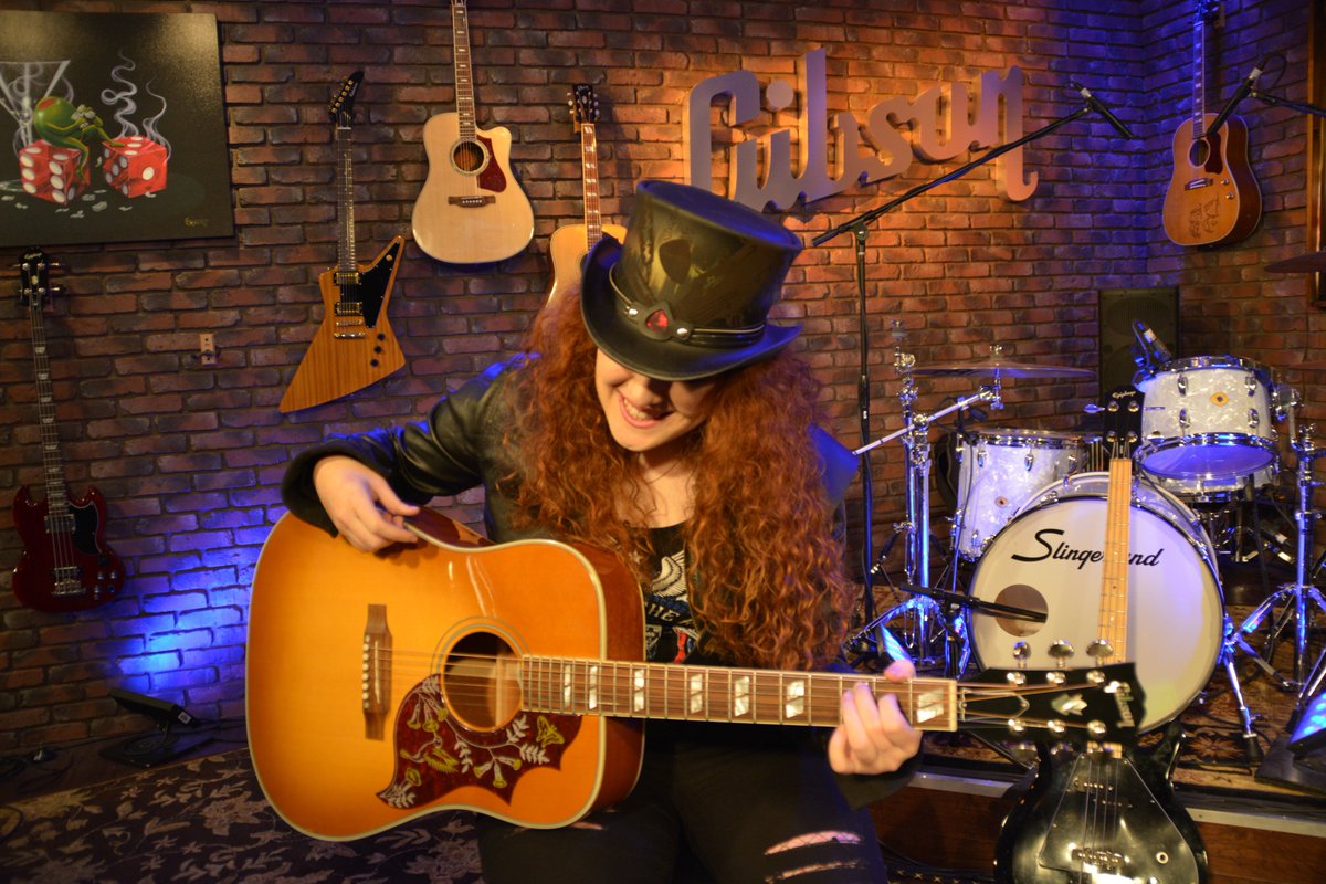 sophiaradisch01's tweet photo. #redslash #vegasstrong #vegasrising2017 #lasvegas #vegas #usa #gibson #gibsonguitar #gibsonartist #sophiaradisch #singer #songwriter https://t.co/3slHgyDcLW