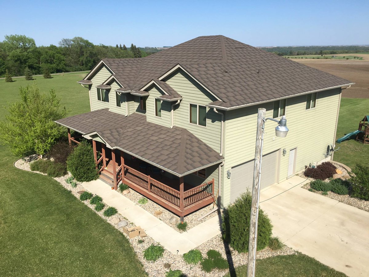 metroproducts's tweet photo. Check out this #MetroRoof installed by MLC Construction! https://t.co/kpc9d7RGlx