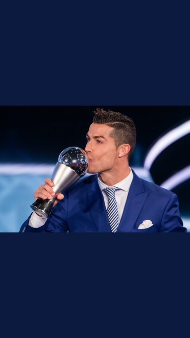 Felicidades al mejor jugador del mundo! @Cristiano   un ejemplo para el que est&aacute; atr&aacute;s, el f&uacute;tbol se<a href="/tag/realmadrid"class="tags"><span>#realmadrid</span></a><a href="/tag/halamadridynadamas"class="tags"><span>#halamadridynadamas</span></a><a href="/tag/vamosmadrid"class="tags"><span>#vamosmadrid</span></a>