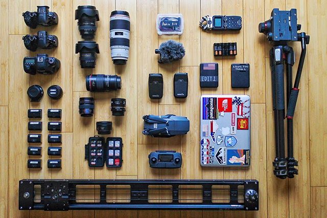 rodemics's tweet photo. An impressive #flatlay from @ariverafilm featuring the #RØDE #VideoMicro and #RØDELink #FilmmakerKit!
What does your #kit look like? https://t.co/ZwmQgciOU7