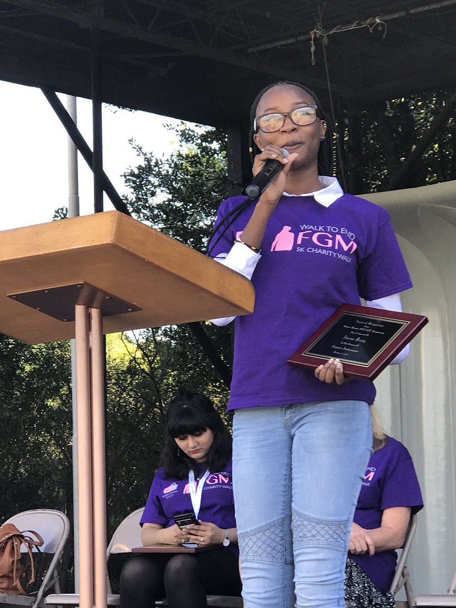 DialloMariama61's tweet photo. Congrats to Adama, African girls activist from @sffny for her award from global women PEACE foundation as a school ambassador. #endfgm. https://t.co/UnJ9wCl6hb