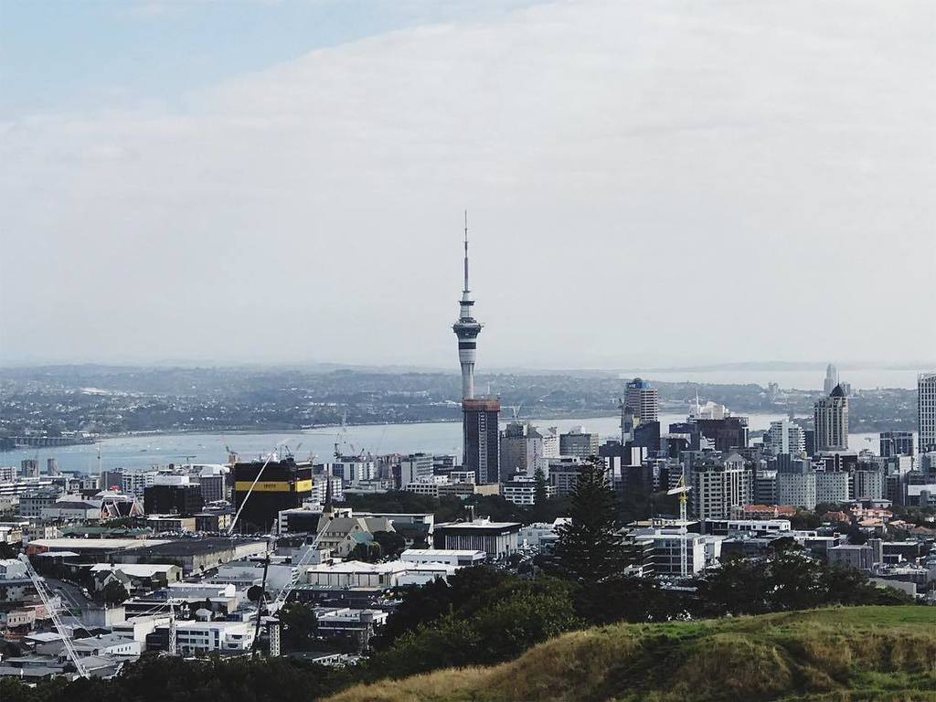 VictoriaVodar's tweet photo. Sky Tower skyline🏙. Hellooooo New Zealand🤗 ••••••••••••••••••••••••••••••••
#aucklandskytower #auckland #newzealand #cityviews https://t.co/0ZI3vplnOu