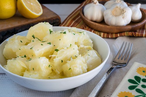 1stG_A_L's tweet photo. Yucca contains high amounts of #Vitamin C &amp; #antioxidants, both of which can benefit the immune system &amp; overall #health. #Food #Foodie https://t.co/7oRx525CKX