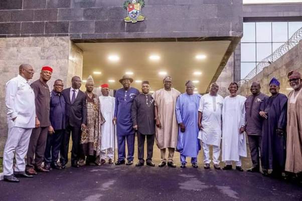 Governors of 17 states of Southern Nigeria has called for devolution of powers after the general meeting held in Lagos House, Ikeja, Lagos on Monday.