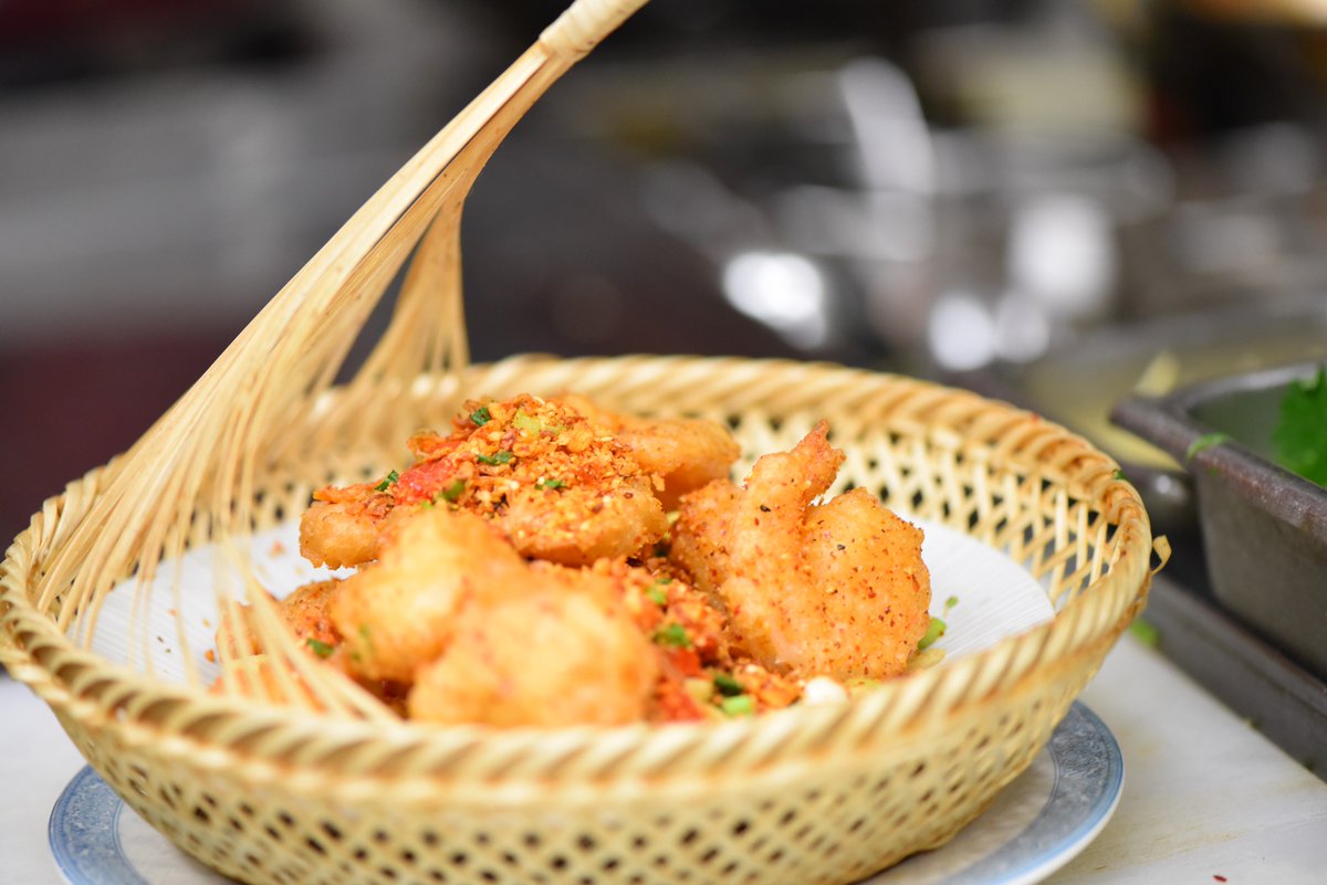 Our #CrispyShrimp are fried to perfection and leave a slight tingle on your tongue. Have you tried this marvelous dish yet #SF? #ChineseFood