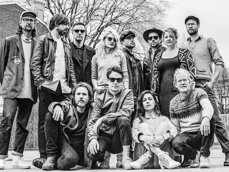 Broken Social Scene Has the World Hug Back sfwk.ly/2y1qPsD