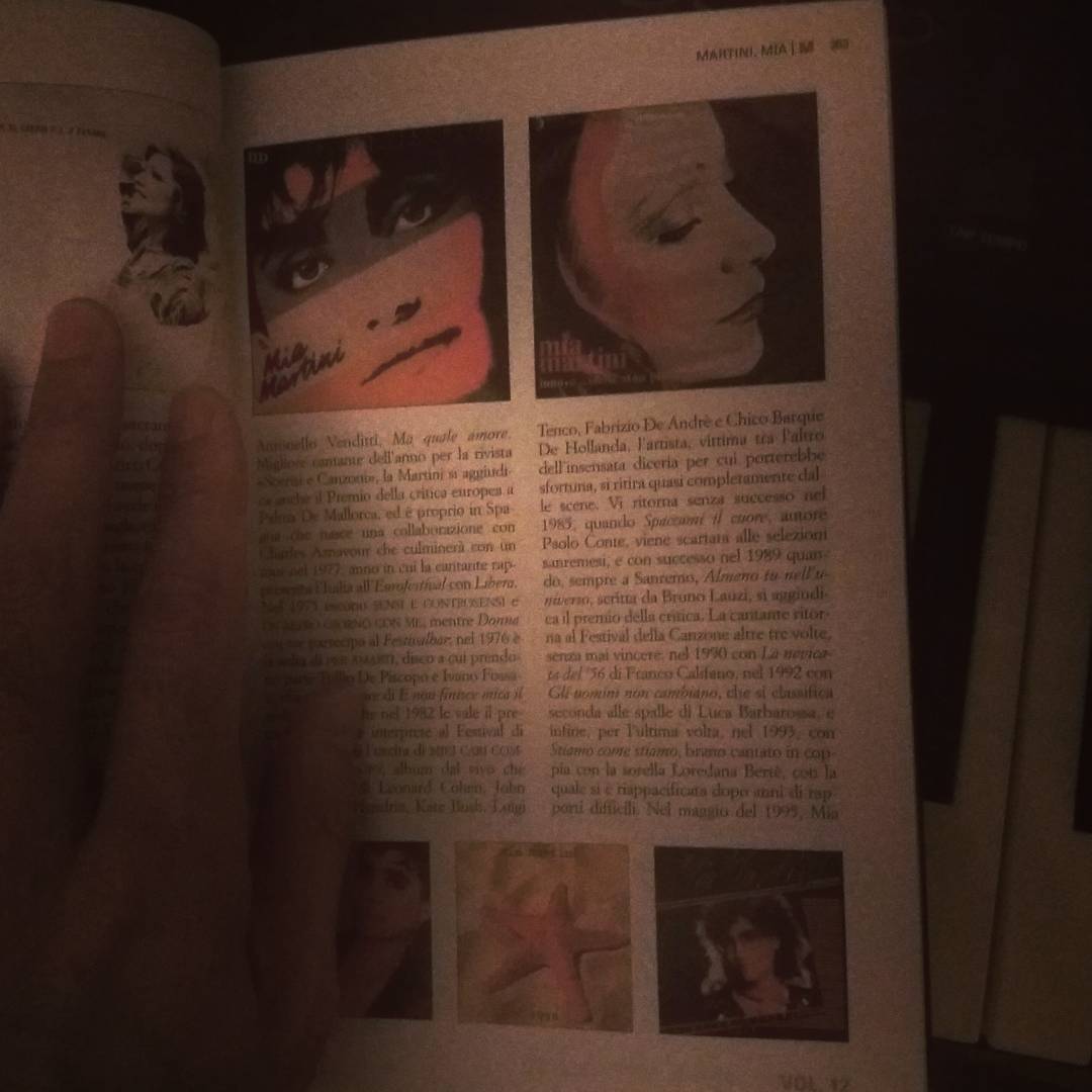 francusu's tweet photo. #stanotte mentrescrivevo mi venivain mente #miamartini
#grandevoce #grandeartista #grandeanima #gliuomininoncambiano #lanevicatadel56 #almenotunelluniverso #minuetto #capolavori #composer
#songwriter #songwriting #scrivere #scriveredinotte #scriverecanzoni #italianmusic #mymusic https://t.co/lJYEM7ucyy