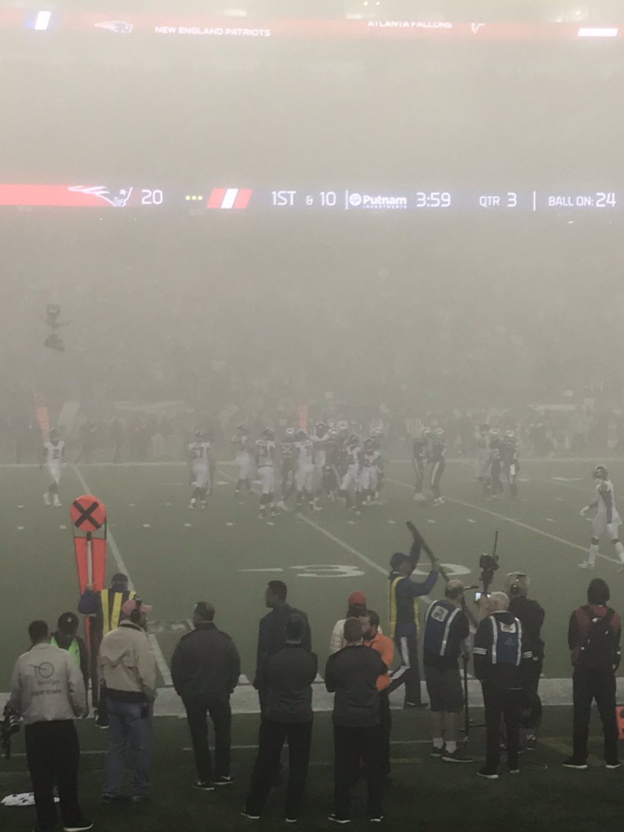 dufinbakir's tweet photo. @Patriots Trying to remember last night... but it was a little foggy 😳#GoPatriots #FogGate2017 https://t.co/fTB151QI18