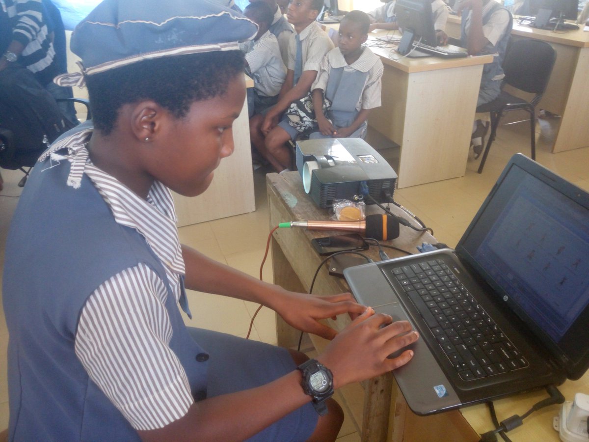 codestars's tweet image. After the workshop, we had to beg these first-time coders to return to their class. @AfricaCodeWeek @sap4good @Google @ScienceCentreCT