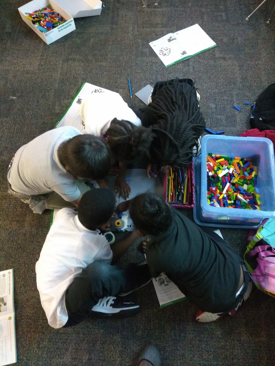 AhughesWilliams's tweet photo. Center robotics team the Hatchlings🤗. Problem solving and working together 👍👍
 #centersd https://t.co/WpqQ7mqsNF