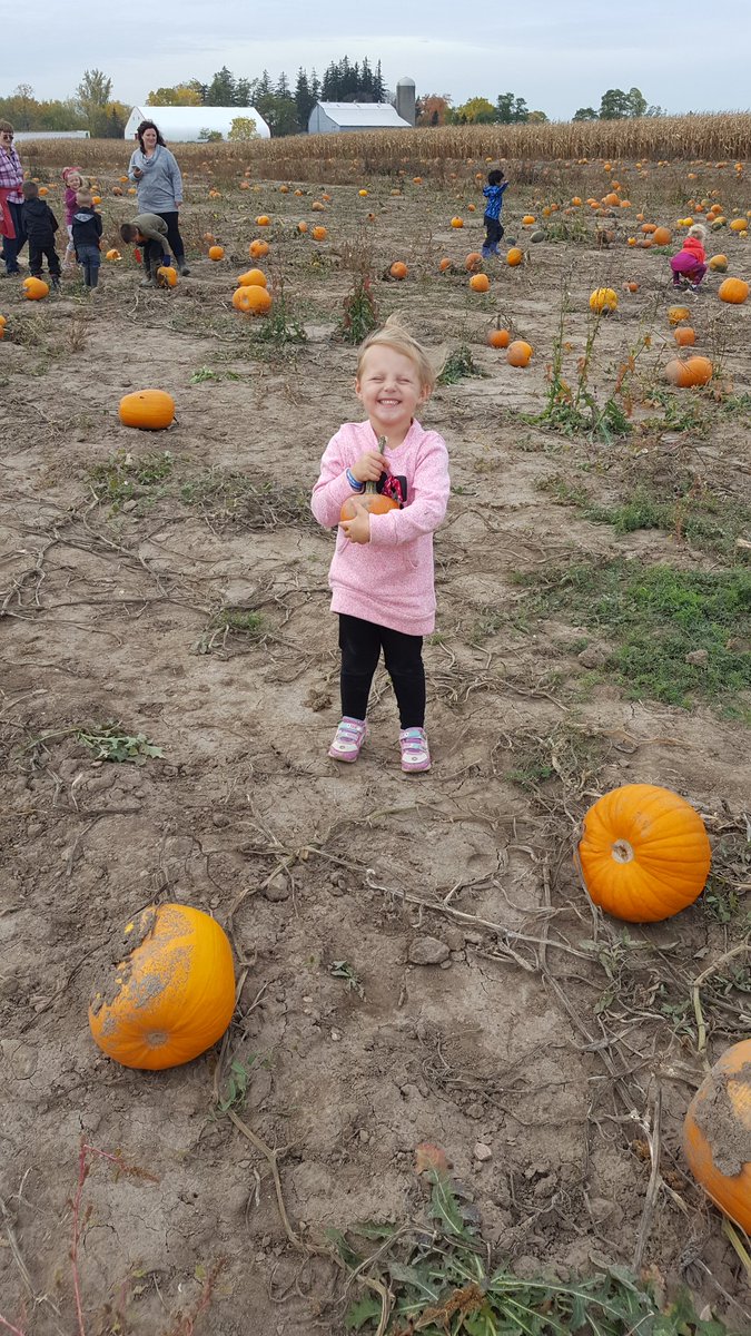 DuttonandRebelo's tweet photo. @WillowLandingES had so much fun @ChappellFarms today! https://t.co/owrgS3alSv