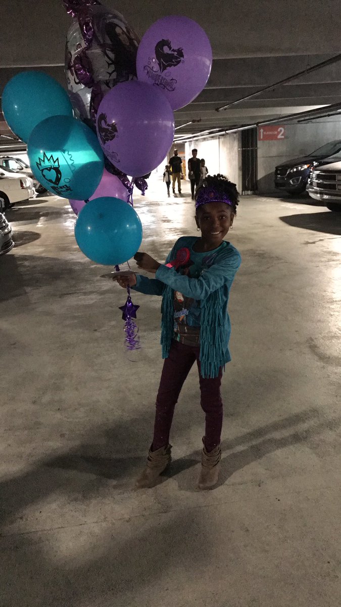 datdmnDanielle's tweet image. My baby party was a success